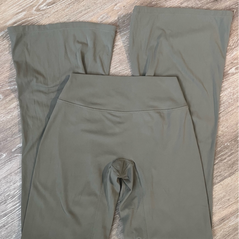 Oner Active Soft Motion Flares - Alpine Green